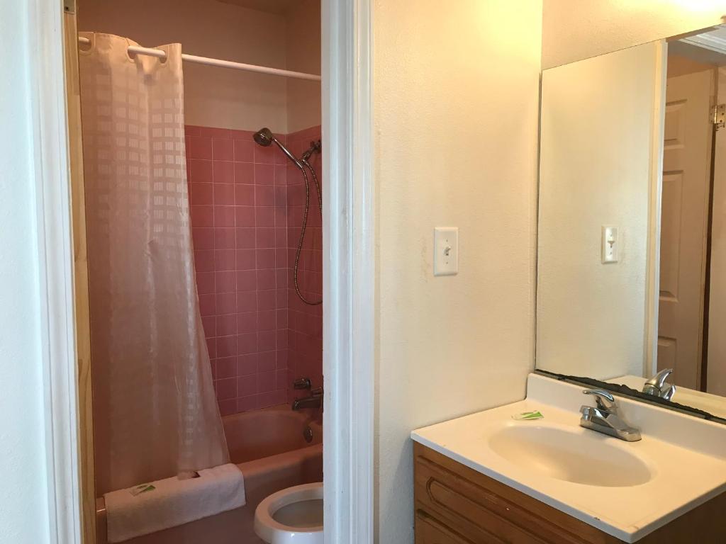 Bayfront Inn Biloxi photo
