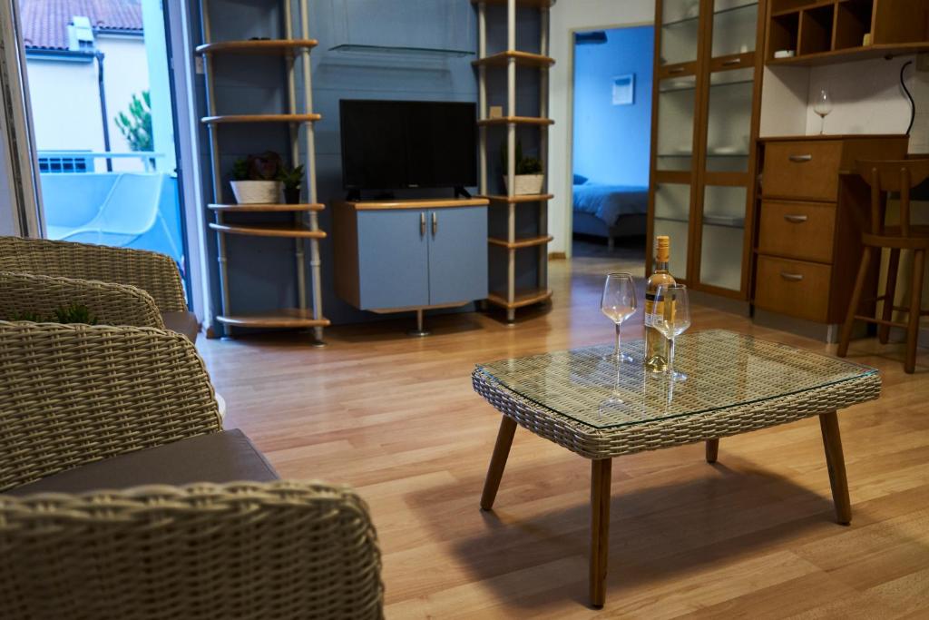 Modern apartment in the center of Ankaran — Hotel in Ankaran
