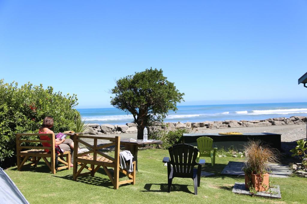 Punakaiki Beach Hostel photo