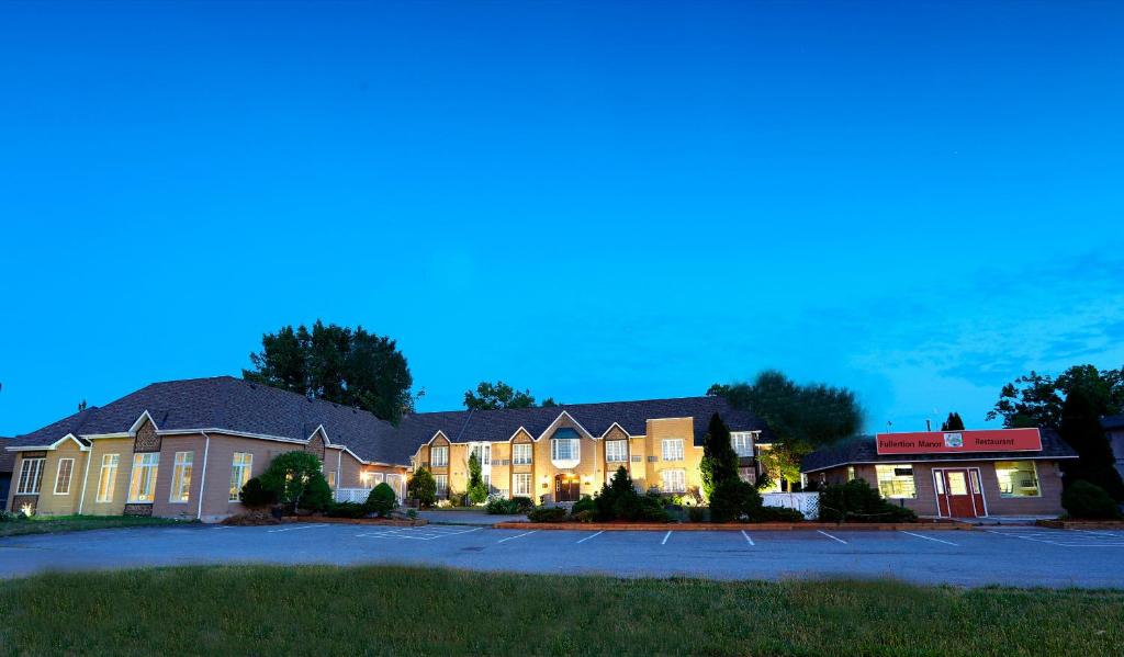 Fullerton Manor Inn — Hotel in Niagara Falls (ON)
