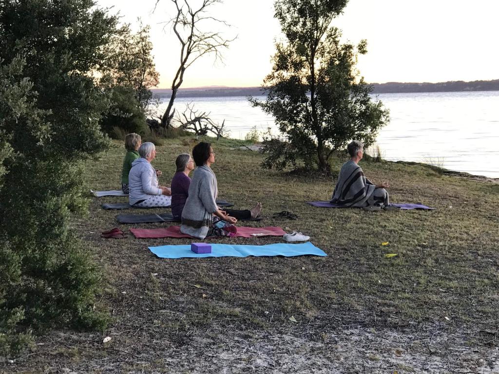 Swan Cove Beachfront photo
