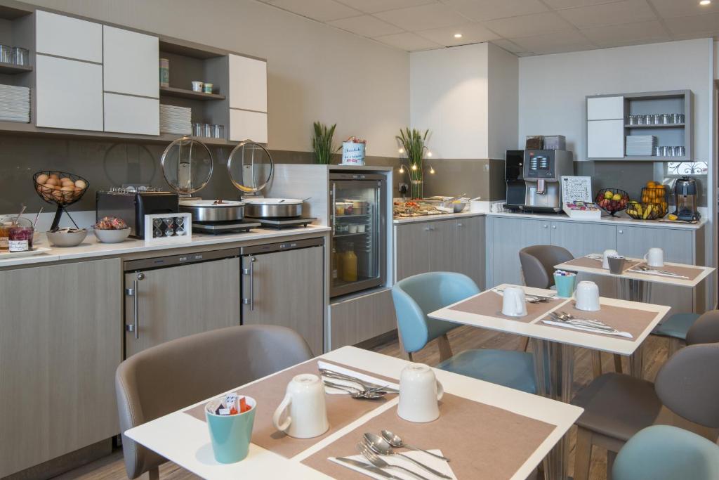 Mercure Nice Marche aux Fleurs Hotel