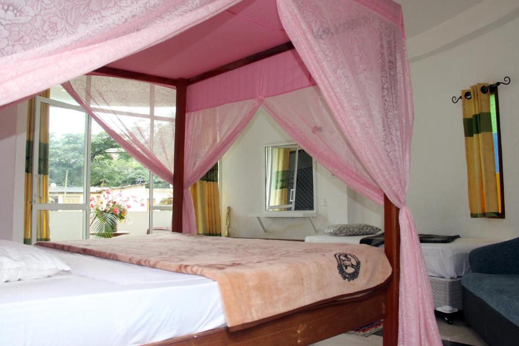 White House Adam`s Peak — Hotel in Nuwara Eliya