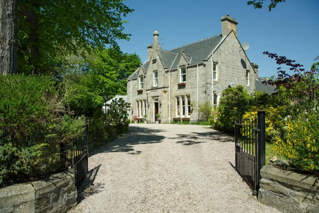 Ravenscourt House, Guest House, hotel in Grantown on Spey