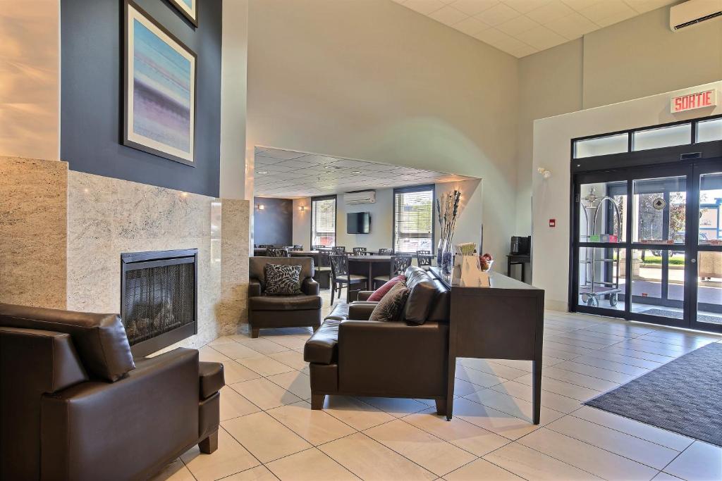 Super 8 By Wyndham Lachenaie/Terrebonne Photo 6