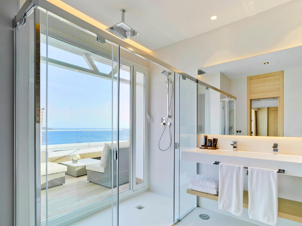 Hotel Don Pancho - Designed for Adults — Hotel rooms in Benidorm, Valencian Community