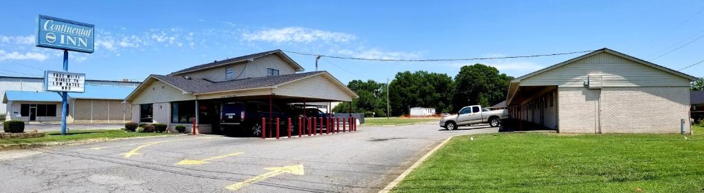 Continental Inn & Suites Conway photo