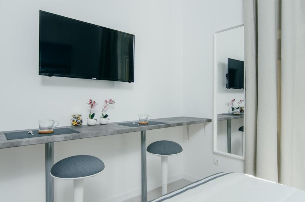 SIA Downtown Apartments photo