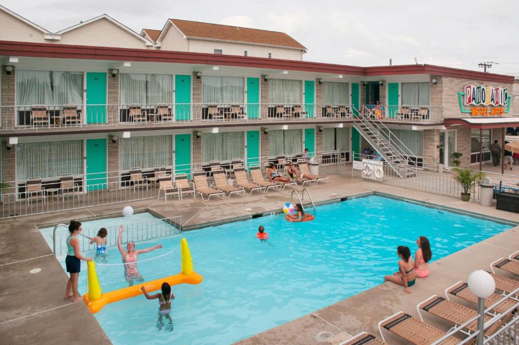 Panoramic Motel & Apts. photo