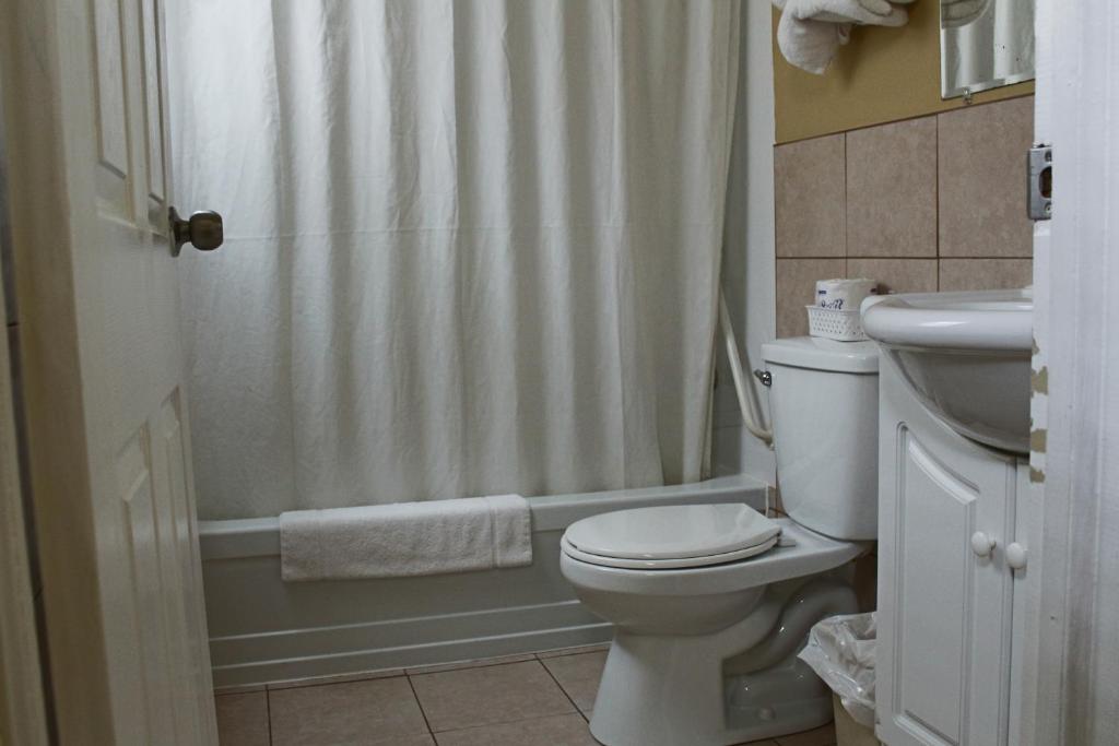 Travellers Inn photo