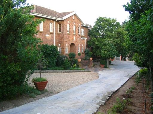 Leeuwenhof Guesthouse — Hotel in Caledon