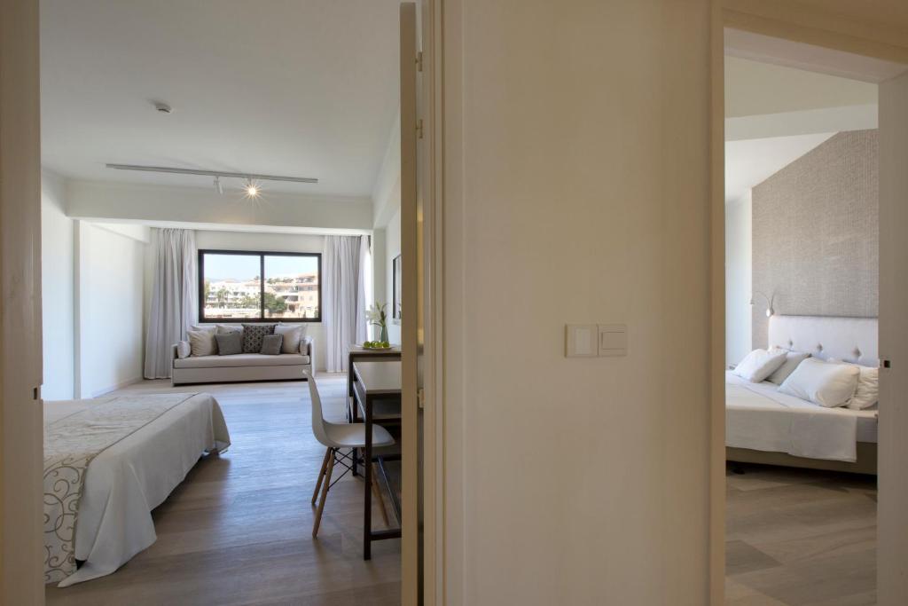 Venus Beach Hotel Photo 36