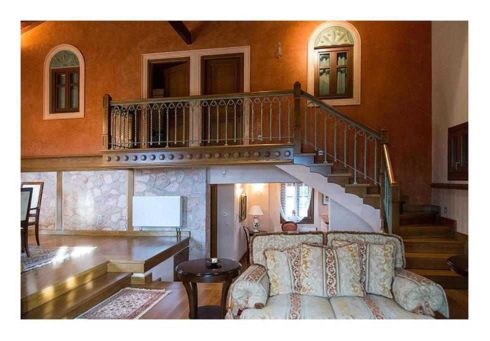 Villa Emargina photo
