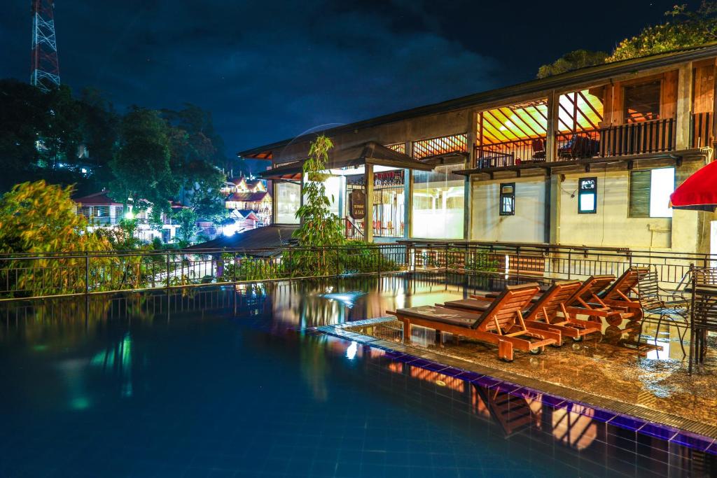 오크 레이 엘라 갭 호텔 (Oak Ray Ella Gap Hotel)