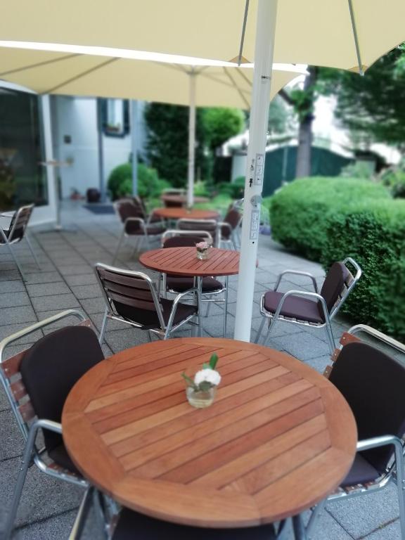 Hotel Krone Uberlingen am Ried photo