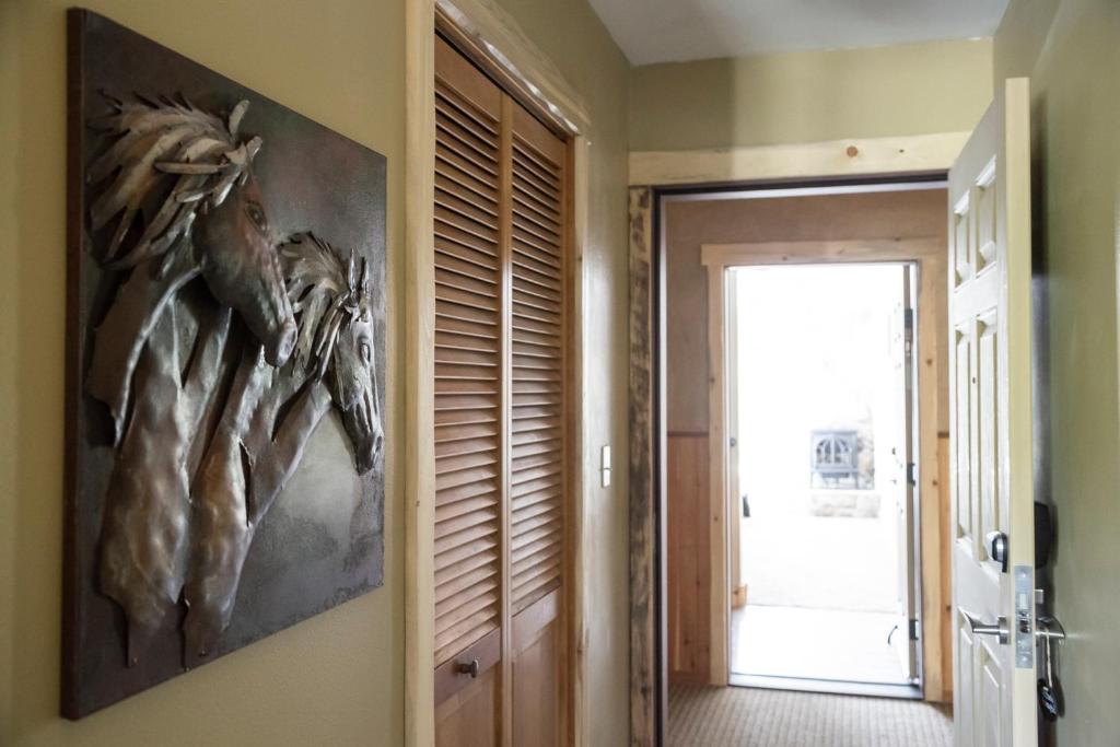 Arrowhead Mountain Lodge photo