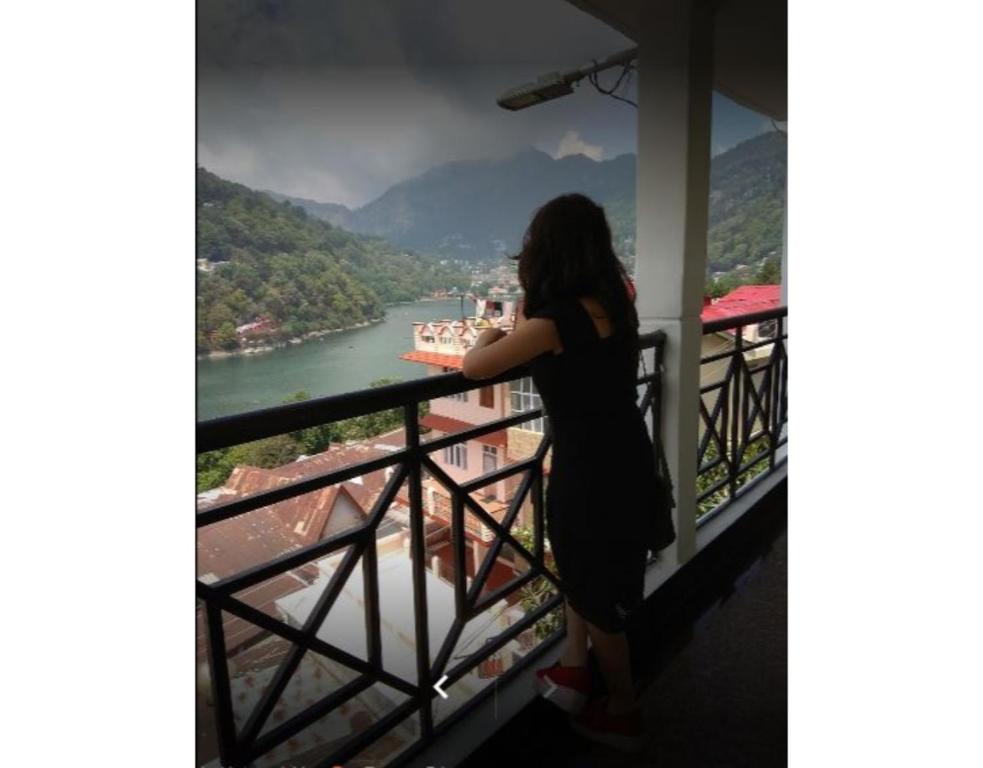 Deluxe Lake Facing Stay In Nainital photo