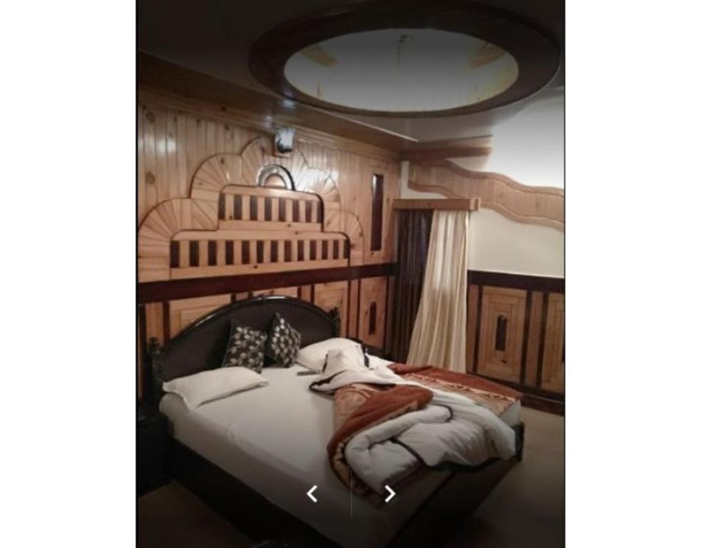 Deluxe Lake Facing Stay In Nainital photo