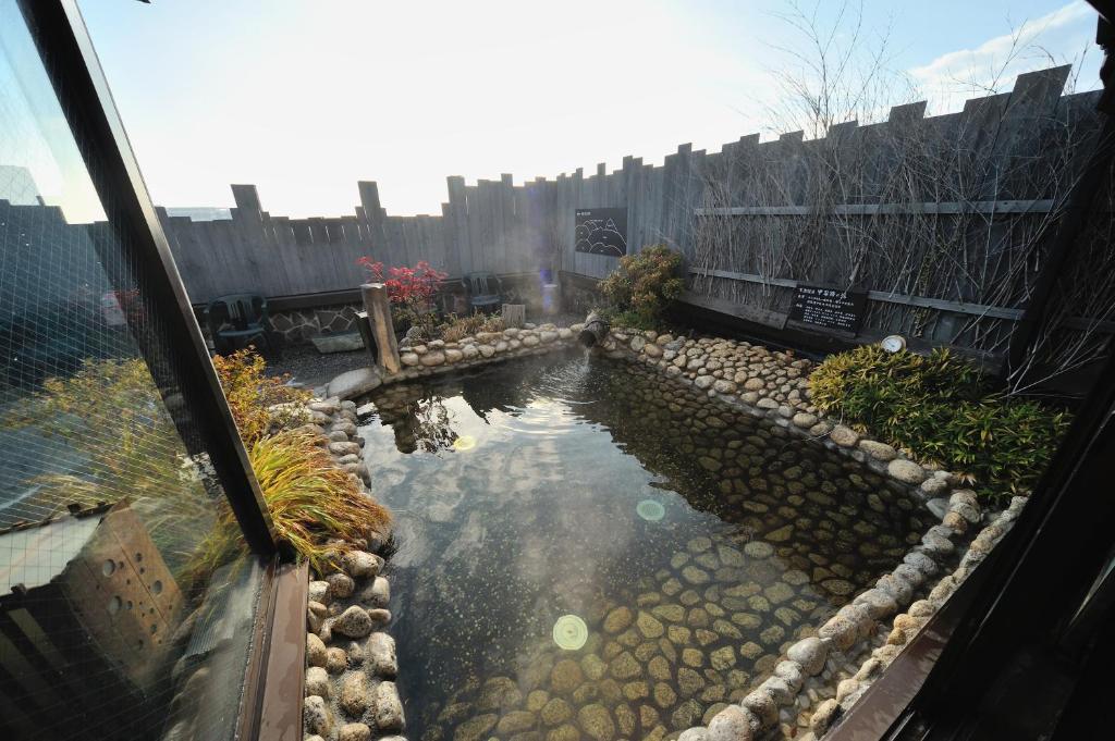 Hot spring bath