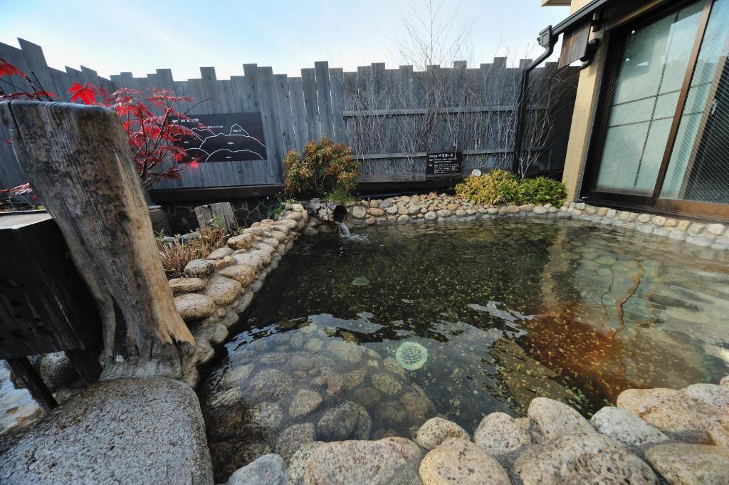 Hot spring bath