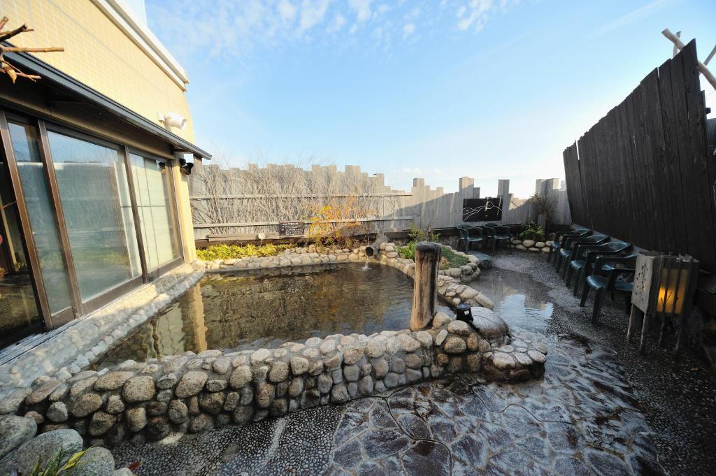 Hot spring bath