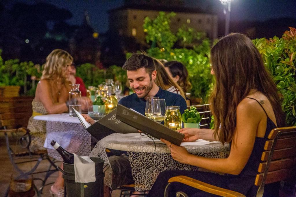 Hotel Mozart Photo 1