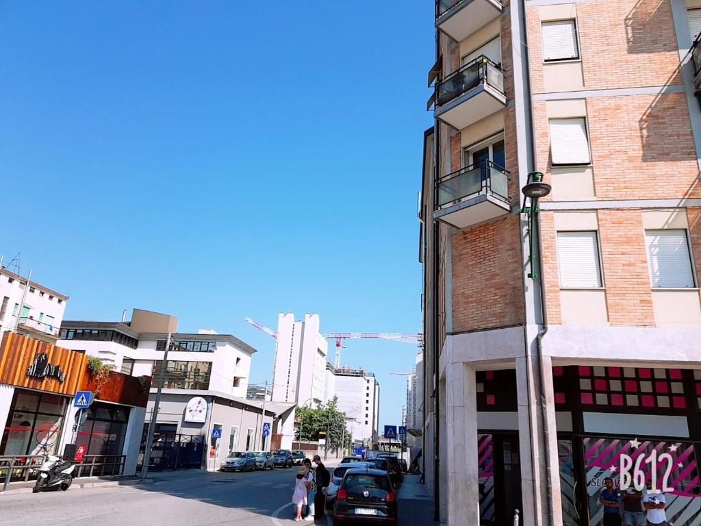 Exterior view, BB Stay station in Venice