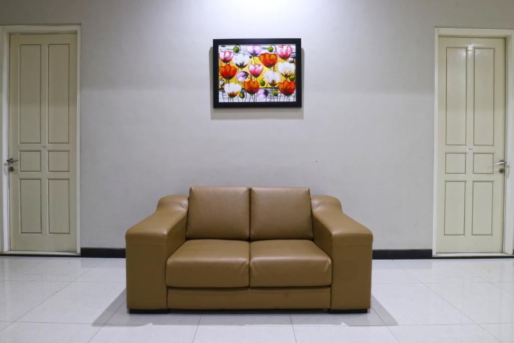 Shared lounge/TV area