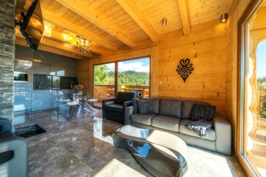 Domek w gorach DeLuxe sauna,jacuzzi,basen,hot tubNowy Targ blisko