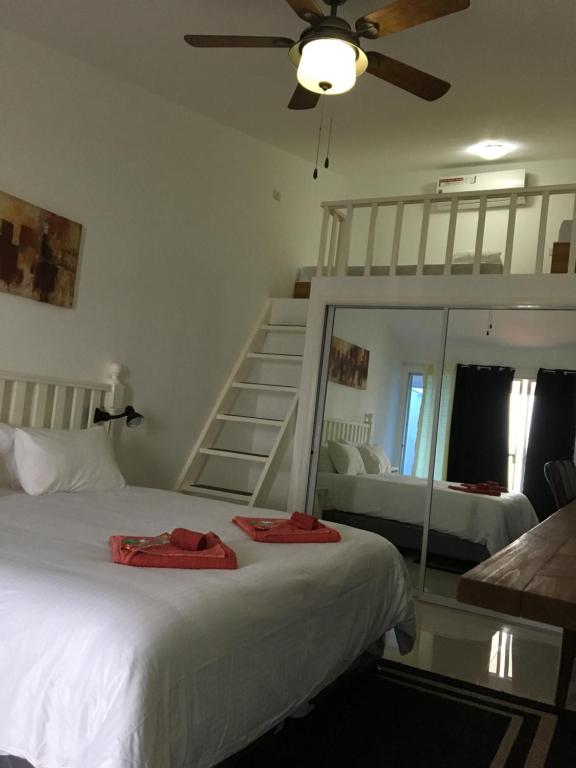 the beachhouse — Hotel in Cebu