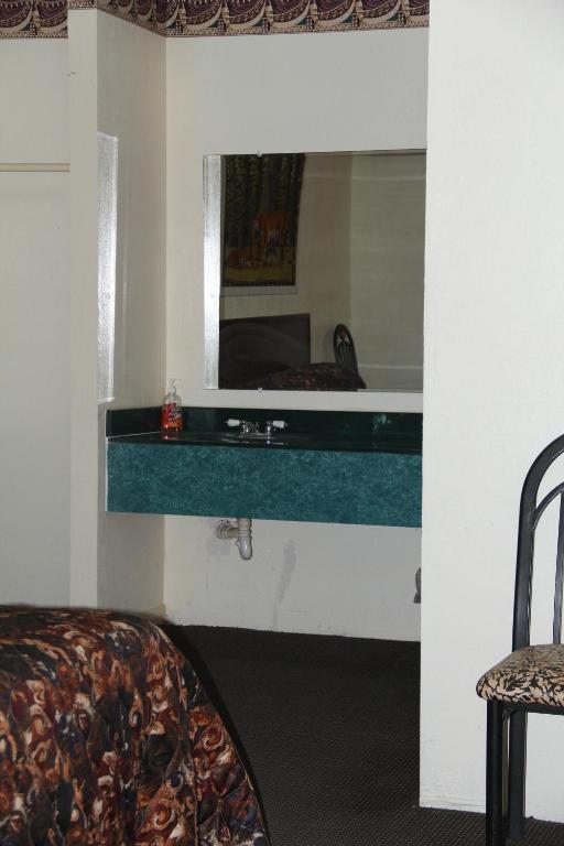 Choice Inn San Antonio photo