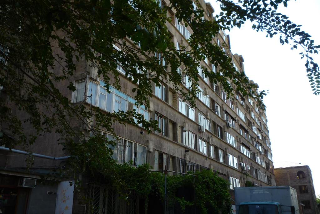 Квартира около мед центра Астхик photo