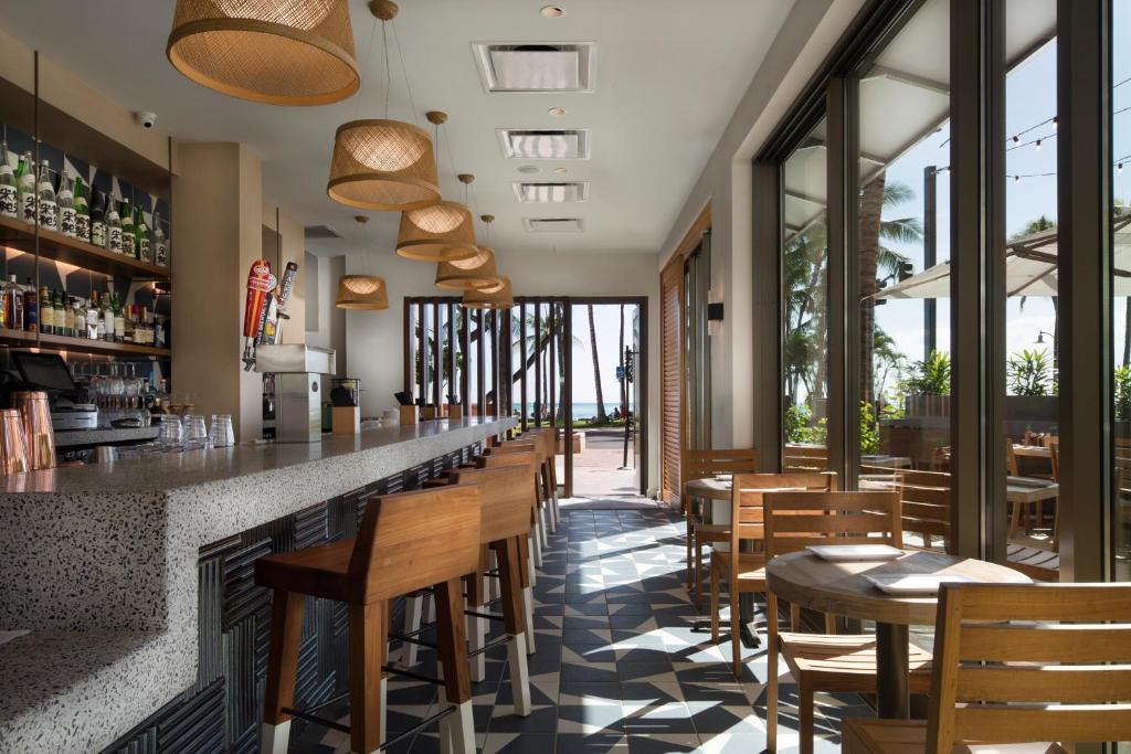 Highly-rated bar