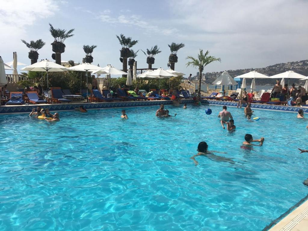 Swimming pool