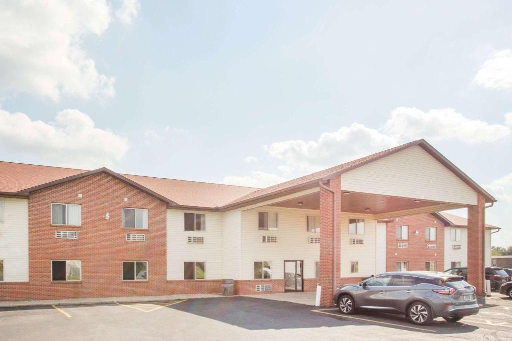 Super 8 by Wyndham Monmouth IL, Monmouth