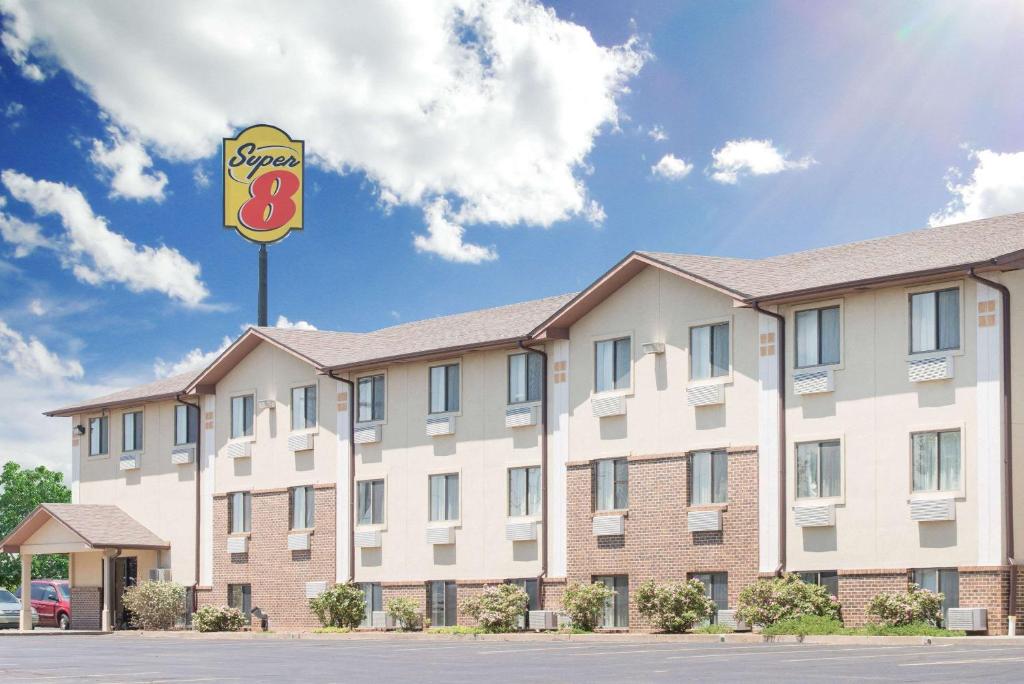 Super 8 by Wyndham Abilene KS, Abilene