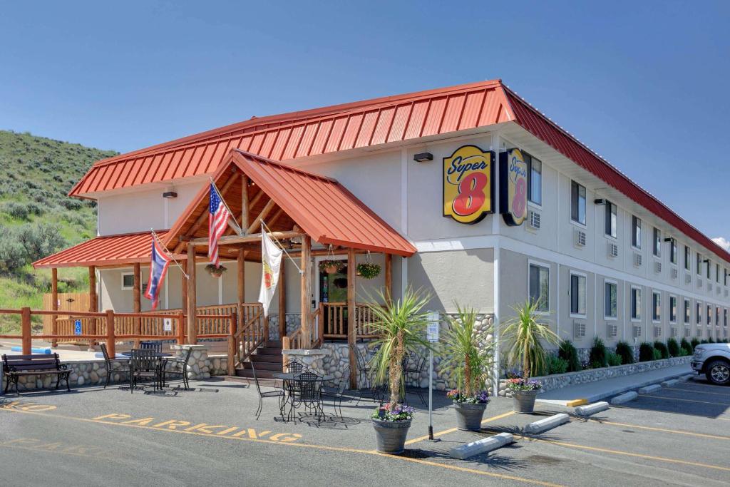 Super 8 by Wyndham Cody, Cody