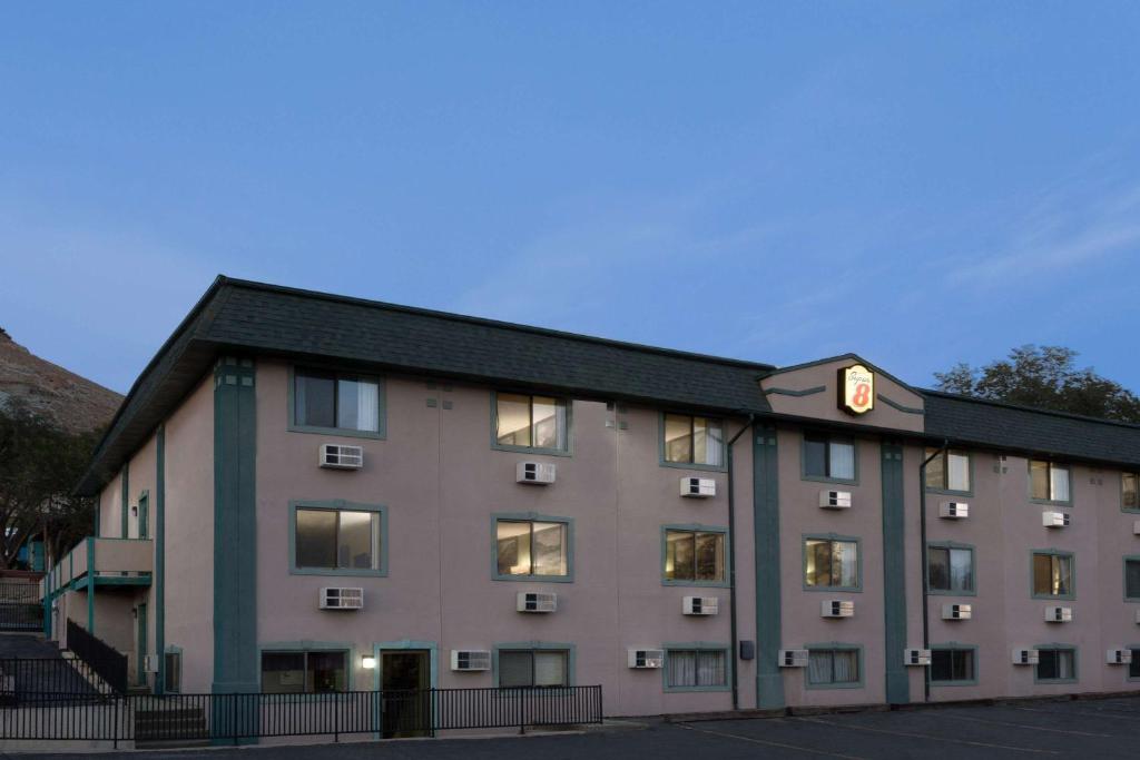 Super 8 by Wyndham Green River, Green River