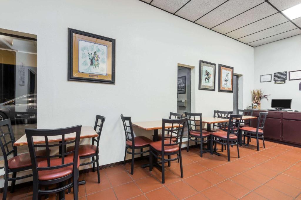 Super 8 By Wyndham Ruidoso Photo 5