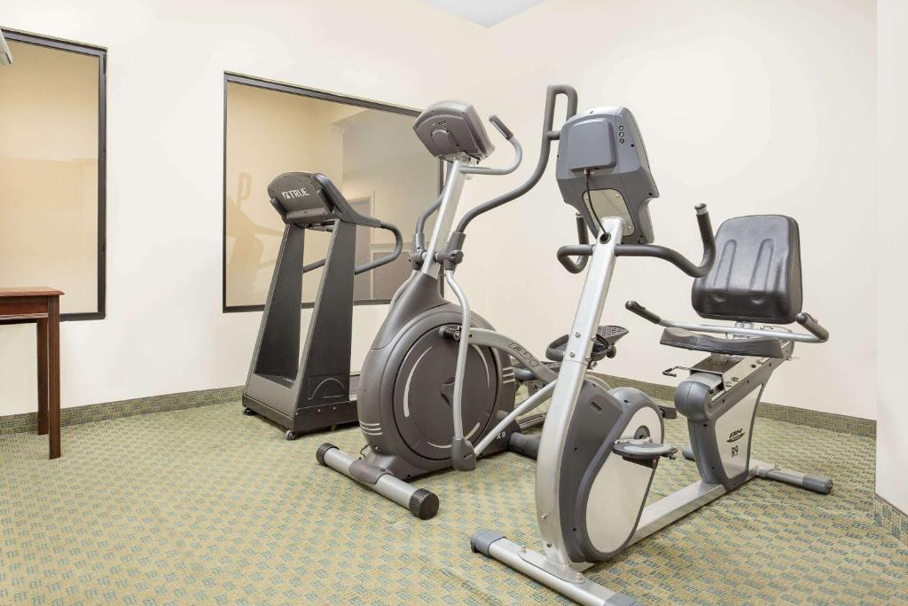 Super 8 Fitness