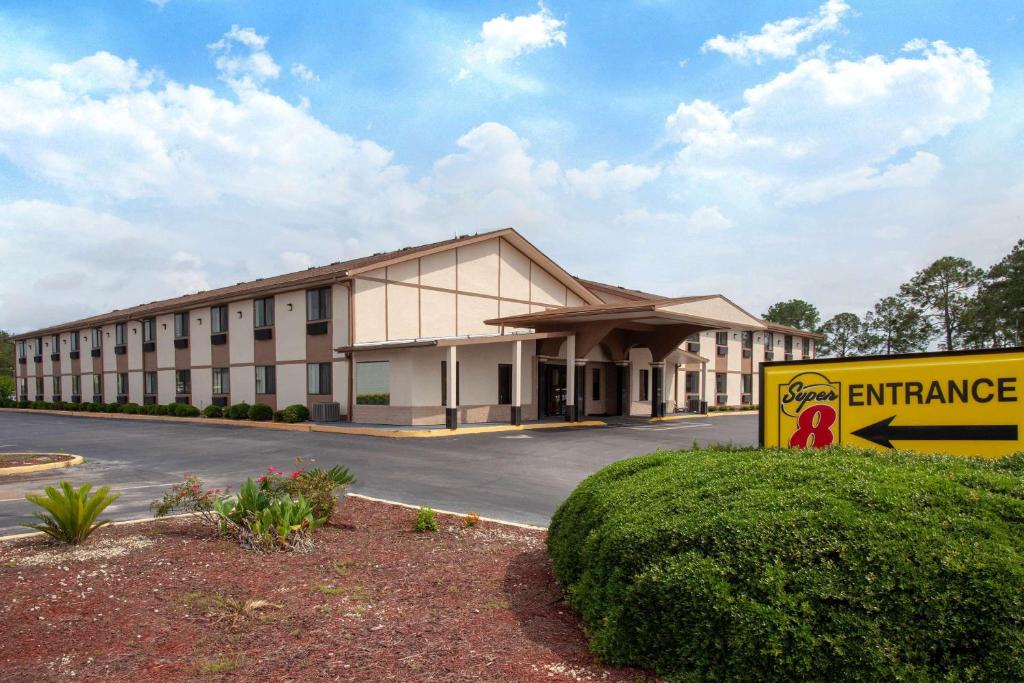 Super 8 by Wyndham Waycross GA, Waycross