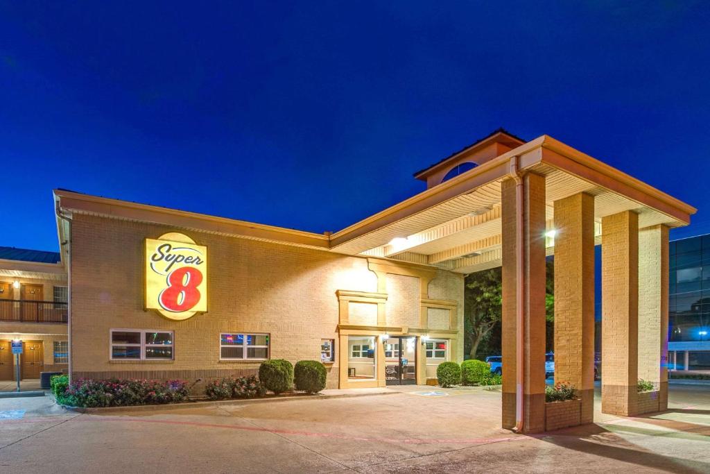 Super 8 by Wyndham Richardson Dallas, Richardson