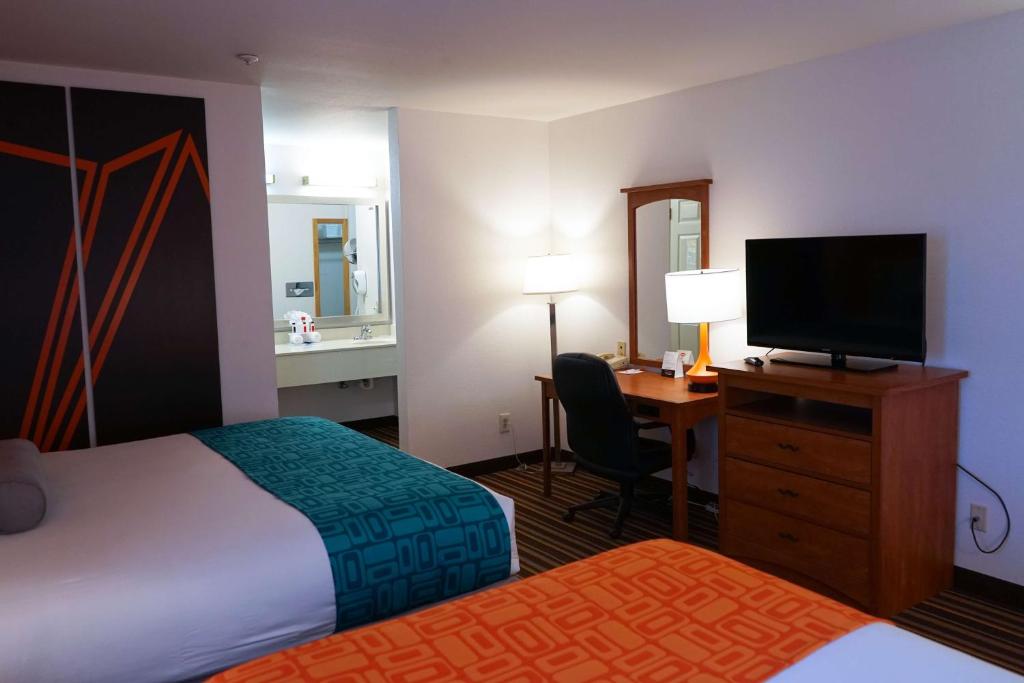 Howard Johnson By Wyndham Salinas Photo 32