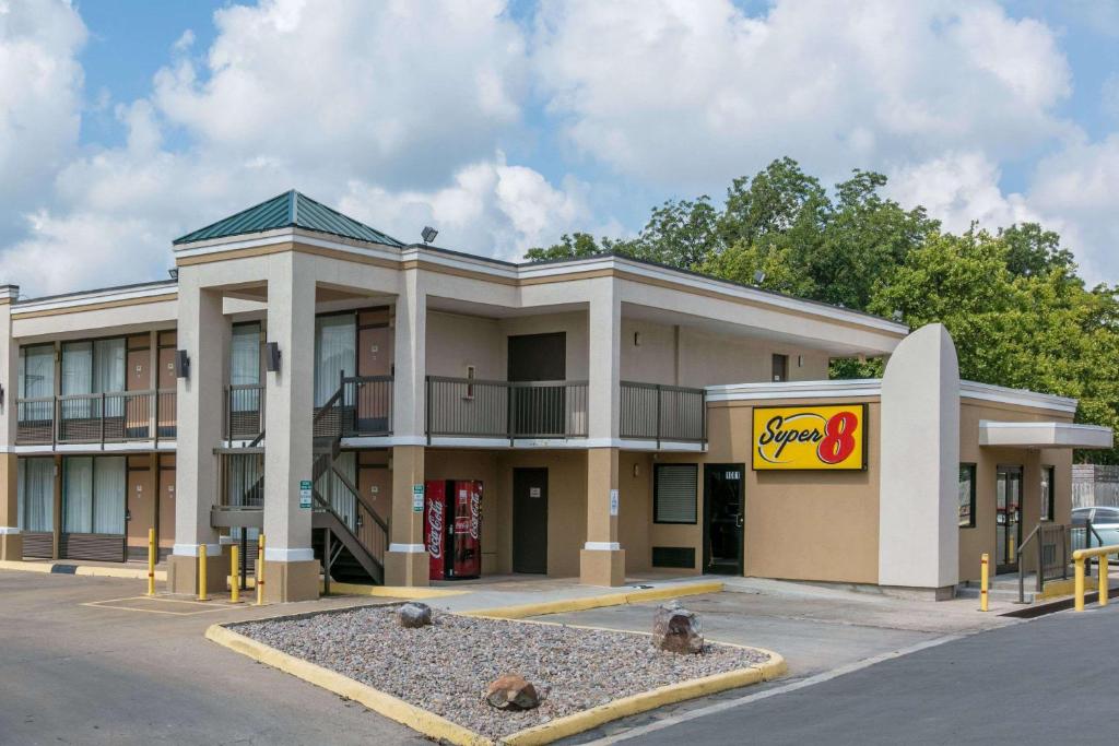 Super 8 by Wyndham Duncan, Duncan