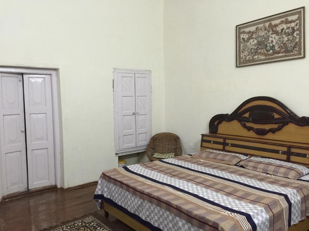 Dingle House photo