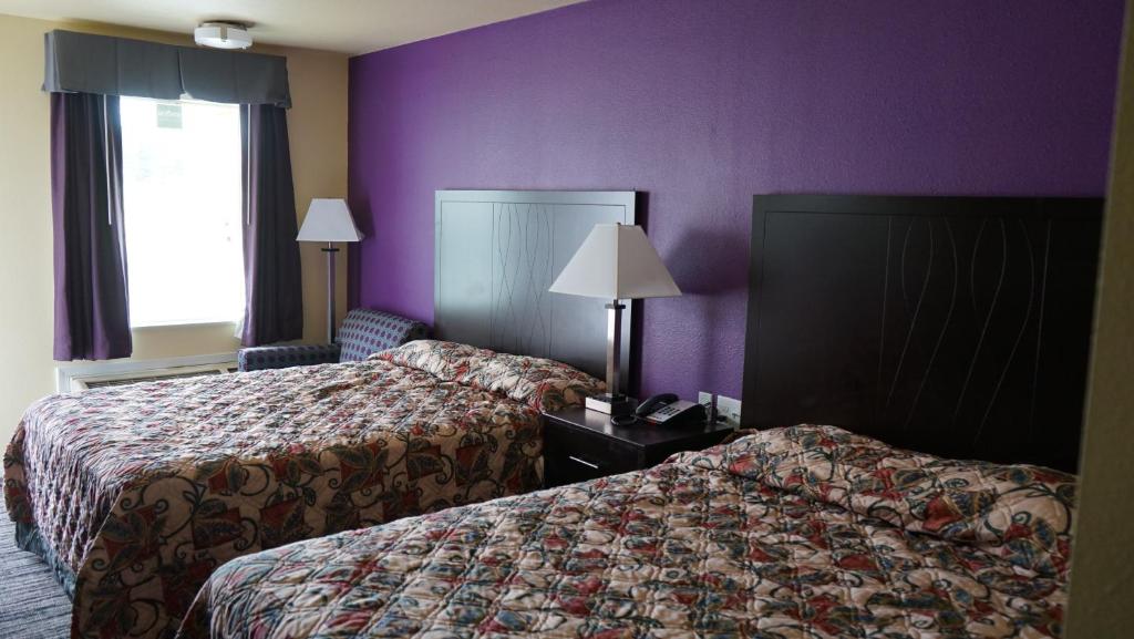 Village Motor Inn photo