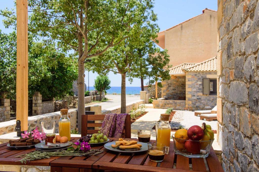 Calme Suites Mani photo