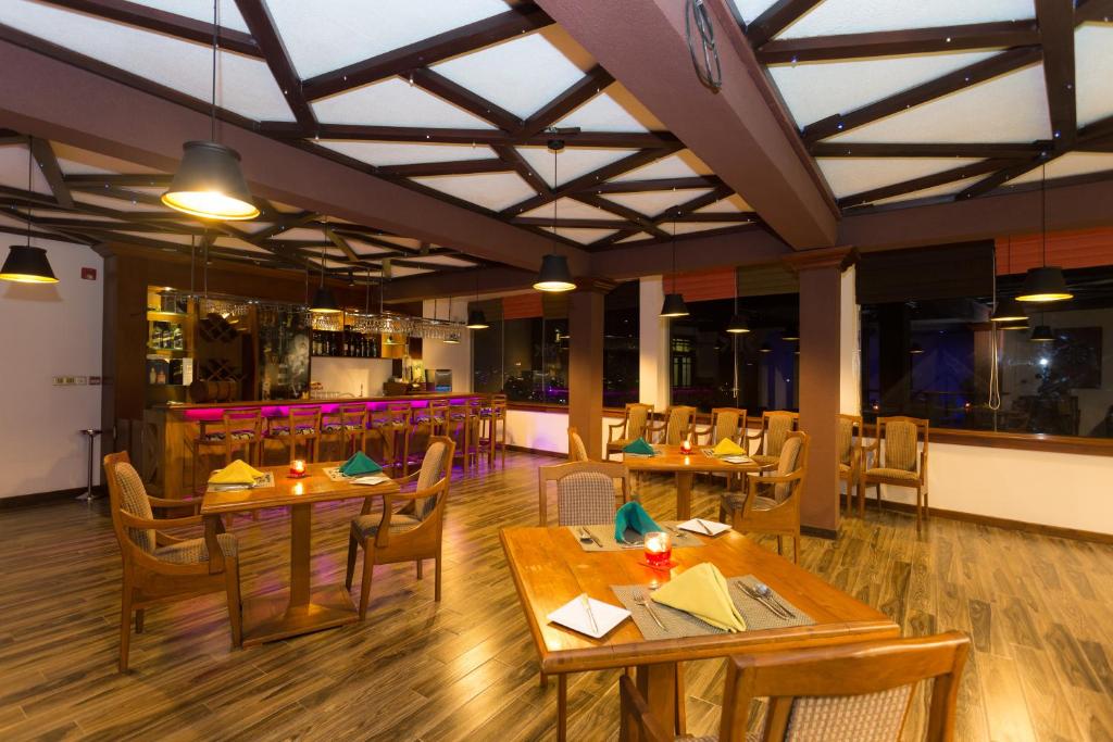 Bar/lounge