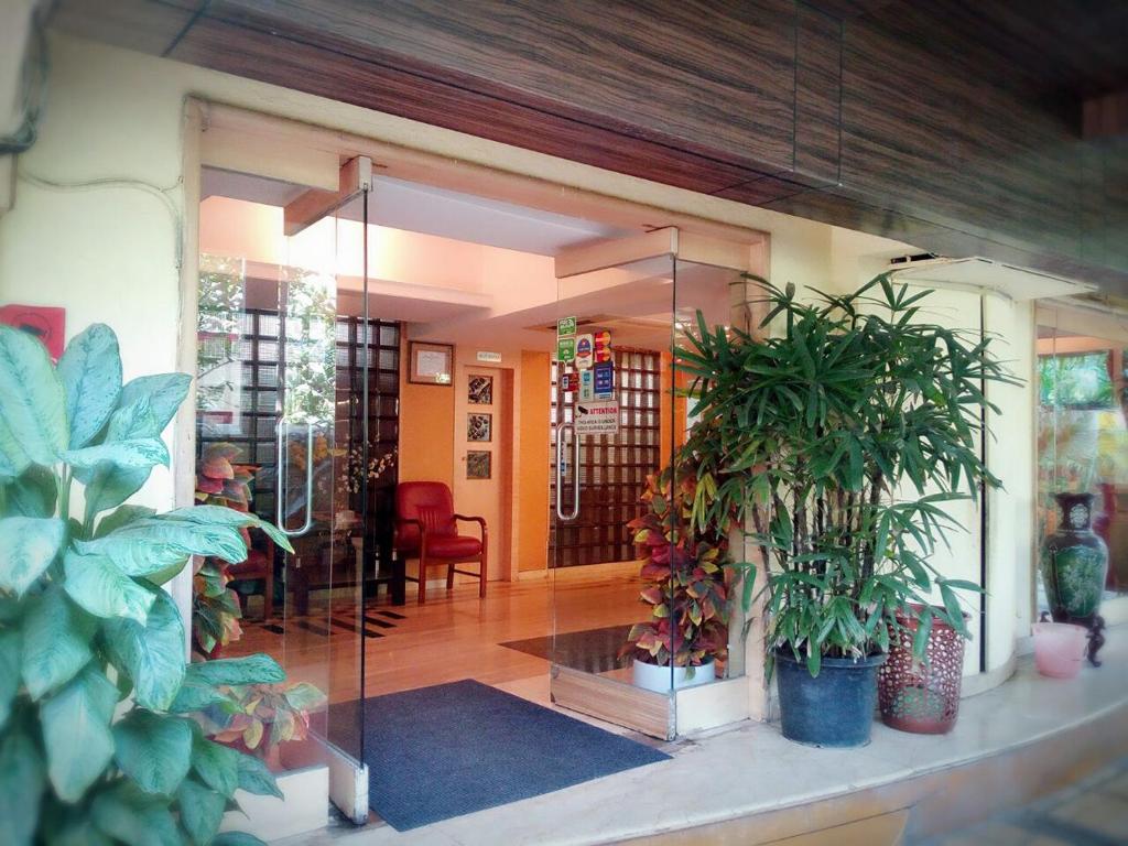Hotel Plaza photo
