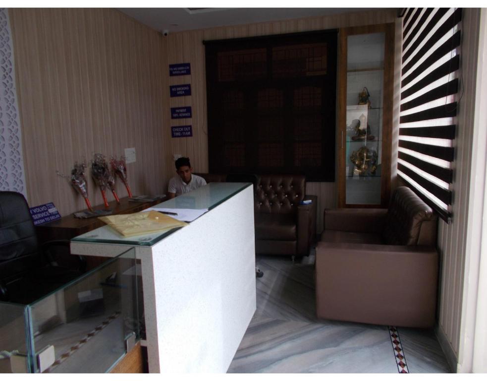 Traditional Stay at Laxman Jhula photo